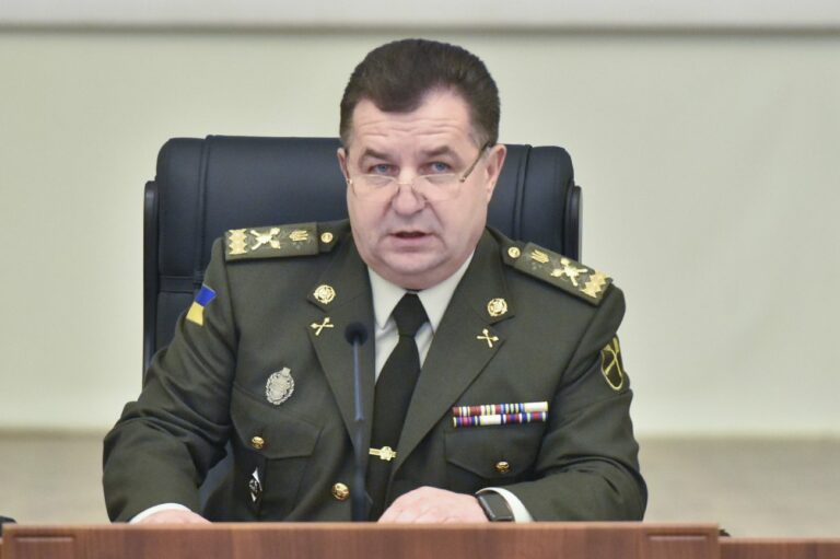 Взрывы в Ичне: Полторак заговорил о подрыве складов - today.ua