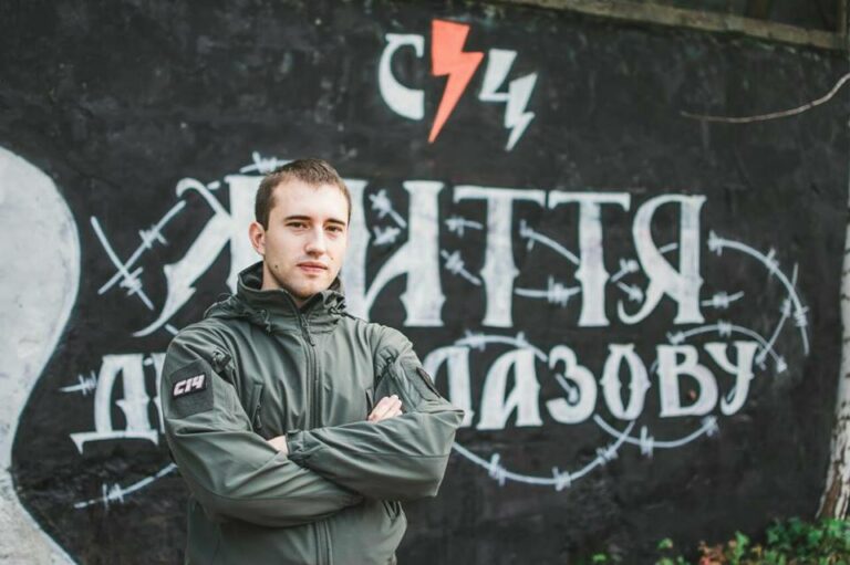 В квартиру активиста “С14” бросили гранату: ранен его отец - today.ua