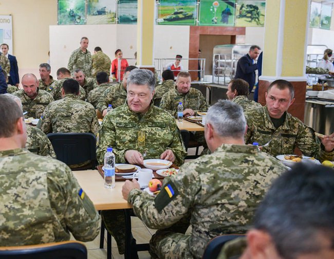 Порошенко: нова система харчування в ЗСУ - символ перебудови армії - today.ua