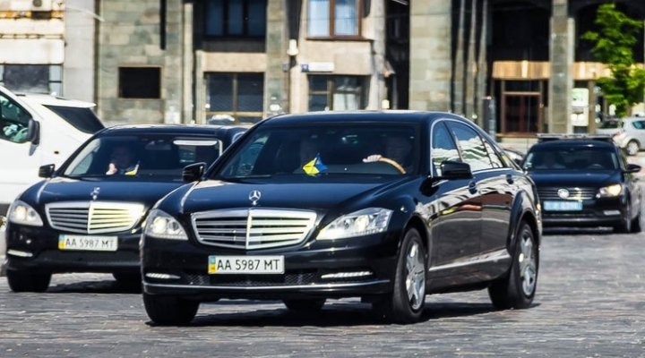 Автобаза президента потратила 10 миллионов на два Мерседеса S-класса - today.ua