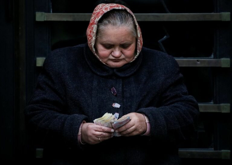 Украинцам по-новому будут выплачивать пенсии  - today.ua