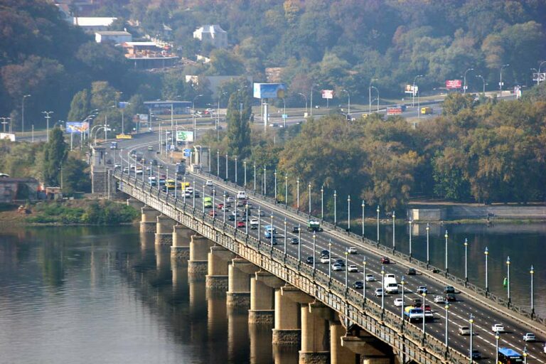 Мост Патона в Киеве закрывают на три дня - today.ua