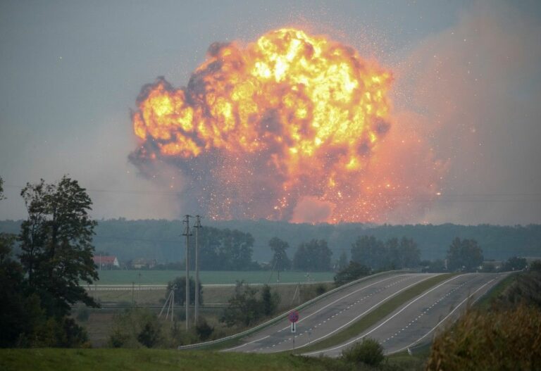 З'явилися нові фото із зруйнованої Ічні - today.ua