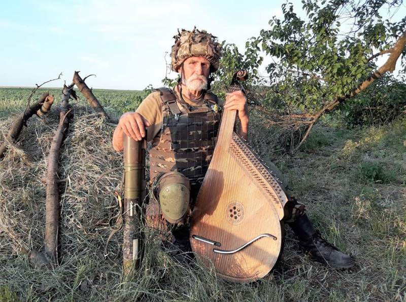 77-летний доброволец стал рекордсменом Украины