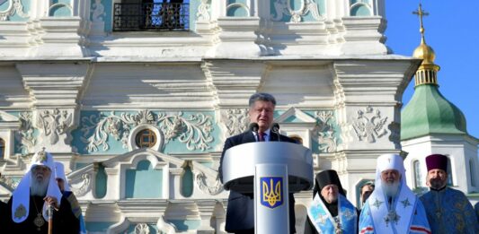 Порошенко поздравил украинцев с победой над “московскими демонами“ - today.ua