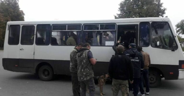 Взрывы в Ичне: эвакуировали 12 тысяч человек  - today.ua