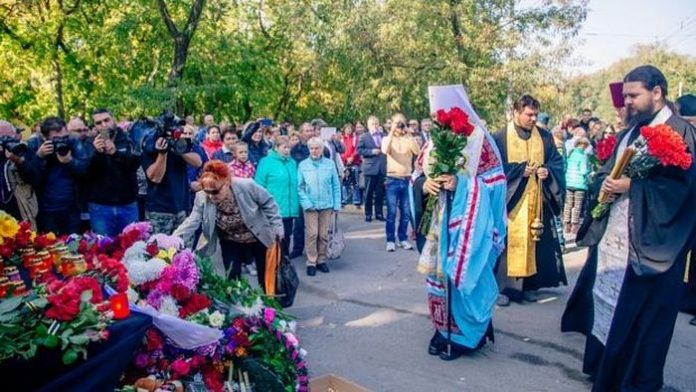 Рідна бабуся Рослякова «стала спонсором» теракту в Керчі (відео) - today.ua