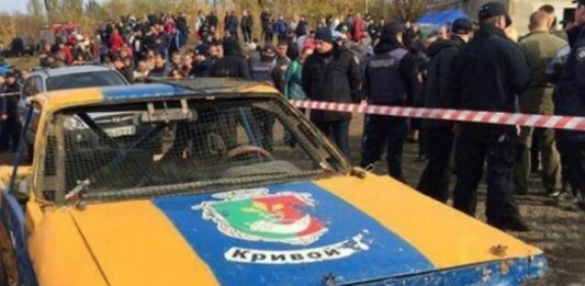 У Кривому Розі автомобіль влетів у натовп  - today.ua