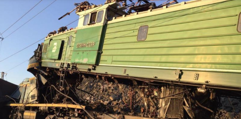 Смертельное столкновение двух поездов в Кривом Роге: есть жертвы - today.ua