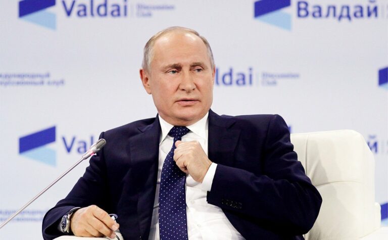 Путин прокомментировал трагедию в Керчи: во всем виноваты американцы - today.ua