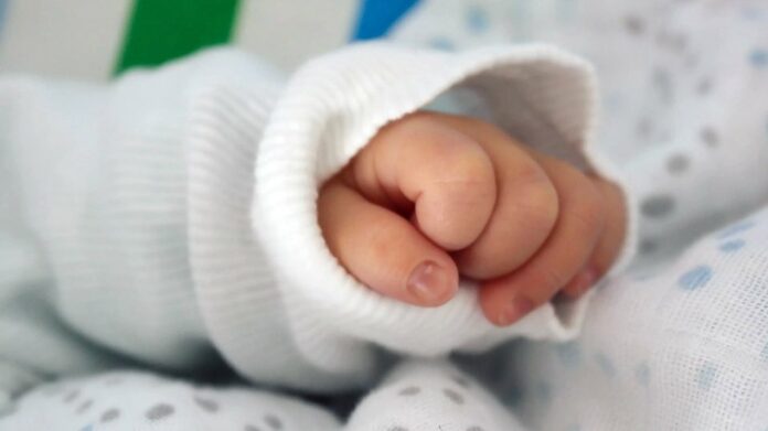 В Украине увеличат выплаты при рождении ребенка: когда и на сколько вырастут суммы   