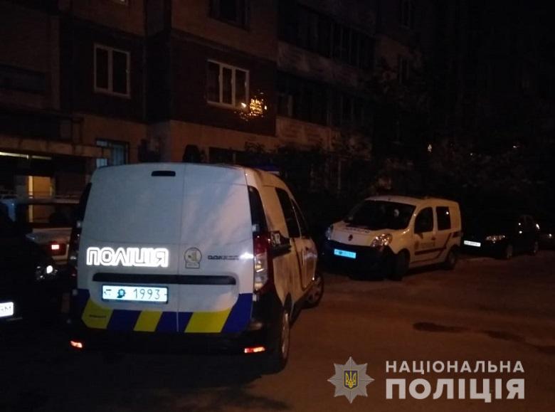 Неизвестные стреляли в мужчину в Киеве 