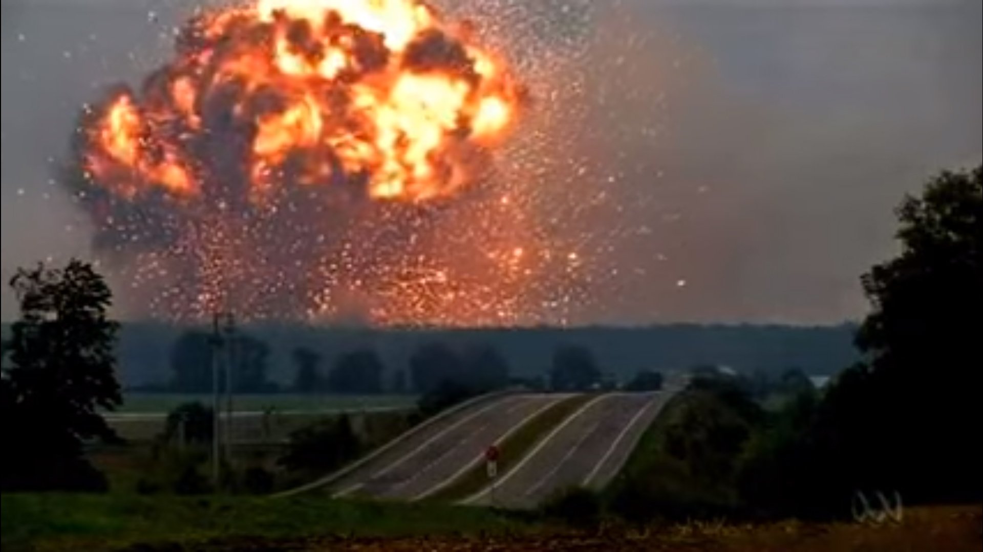 Стало известно, что взорвалось на артскладах в Ичне - today.ua