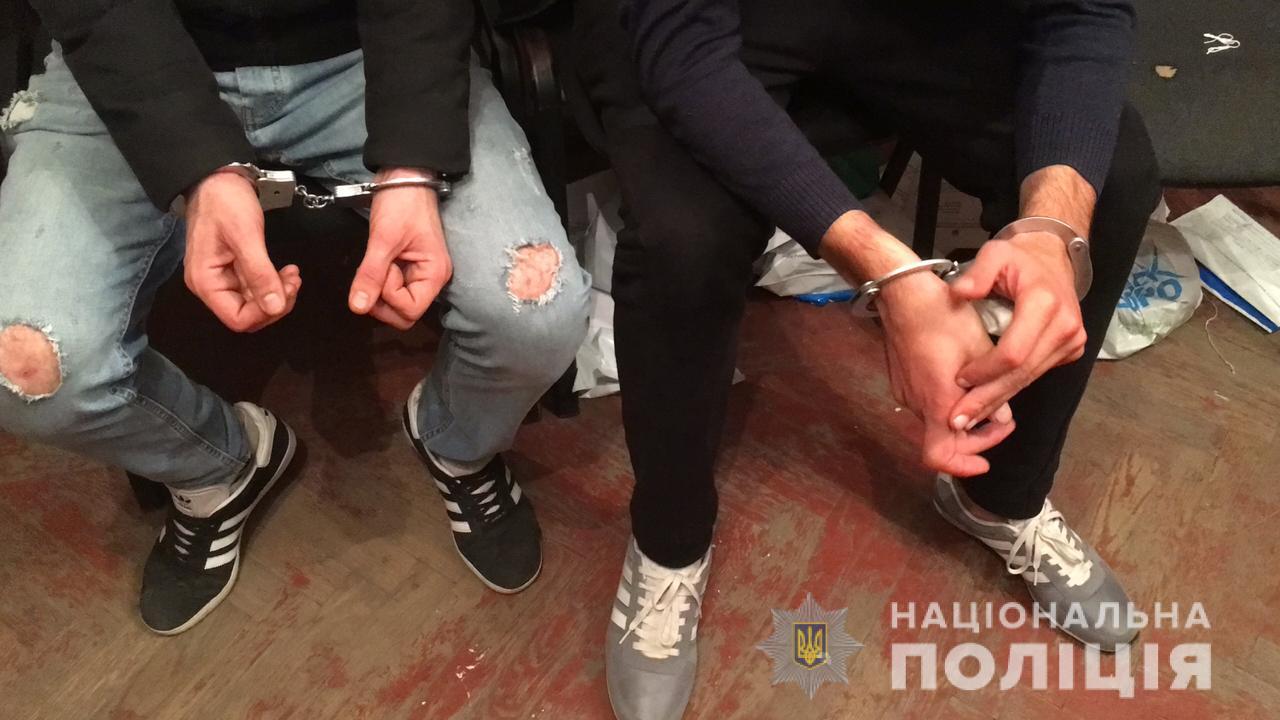 Двое кавказцев обокрали квартиру в Одессе