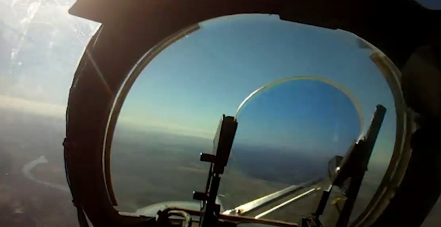 Украинские защитники показали, как подбили российский беспилотник (видео)