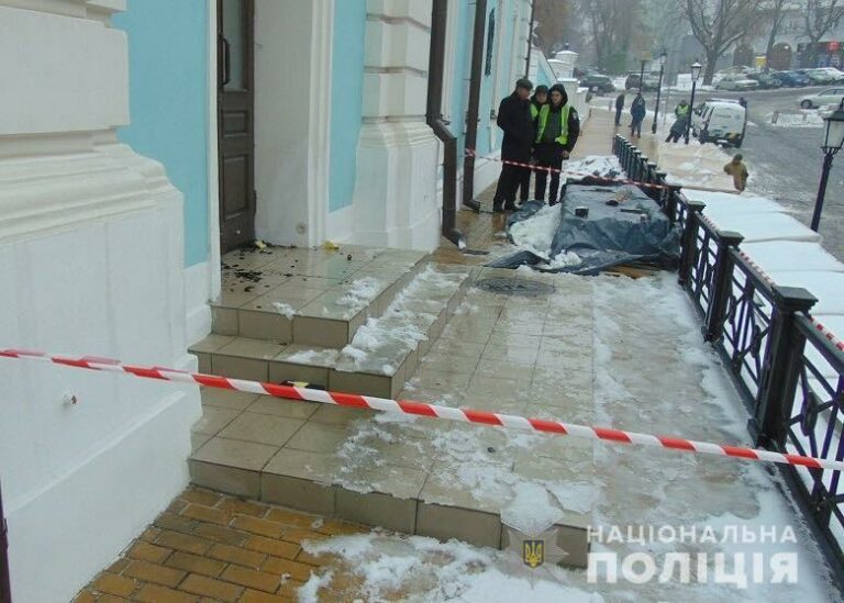 Задержан подозреваемый в поджоге Андреевской церкви - today.ua