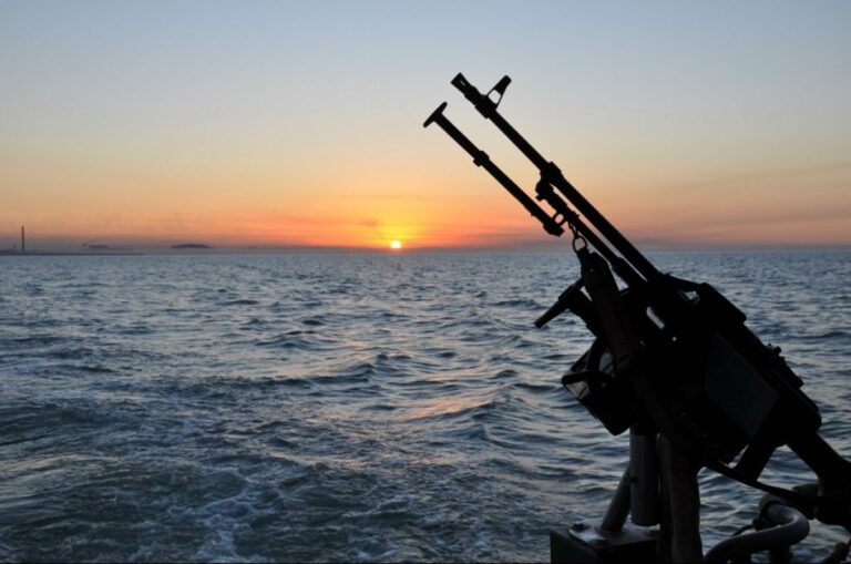 Россия готовит плацдарм для военного нападения из моря - МИД - today.ua