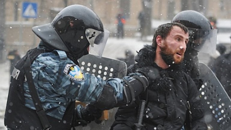 Обвиняемые экс-"беркутовцы" продолжают работать в Нацполиции, - Крищенко