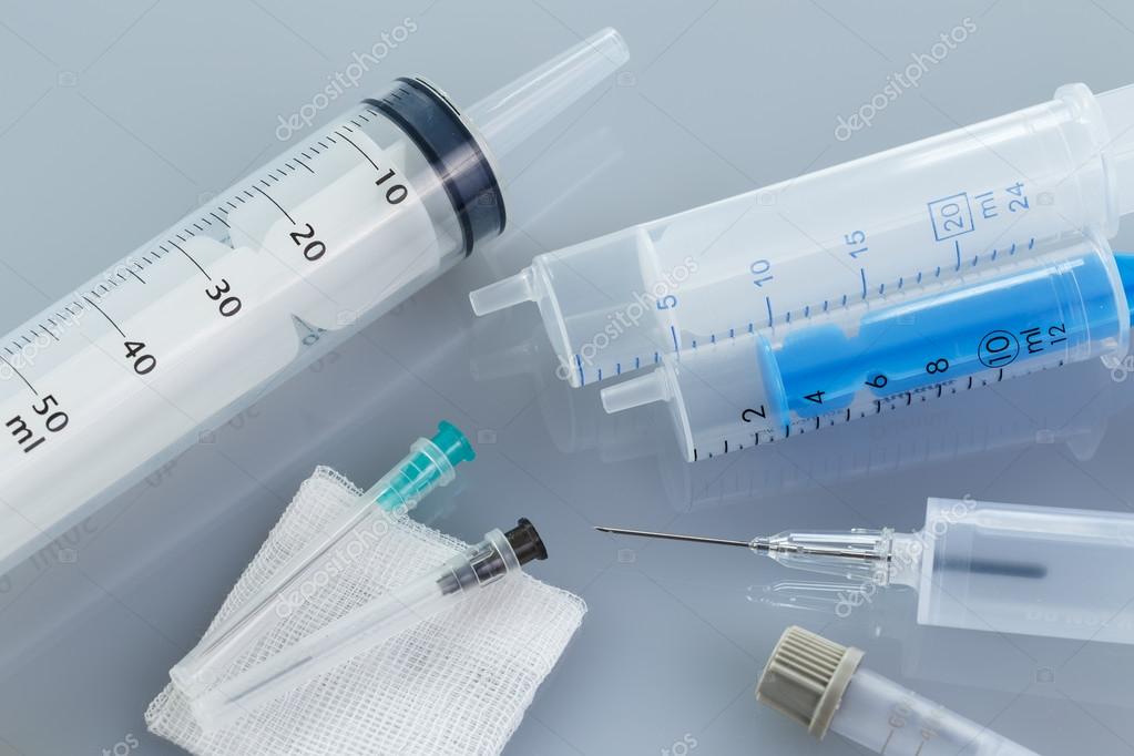 В Украине намерены запретить продажу шприцев