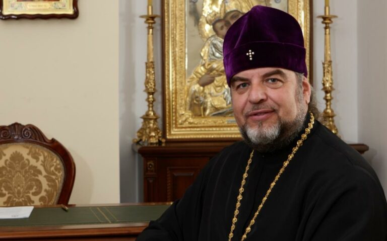 Украинскую православную церковь может возглавить митрополит Московского патриархата - today.ua