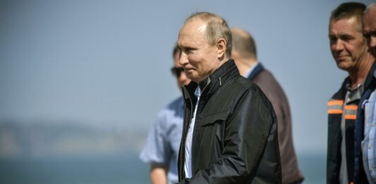 Путин прибыл в Крым для решения стратегических вопросов  - today.ua