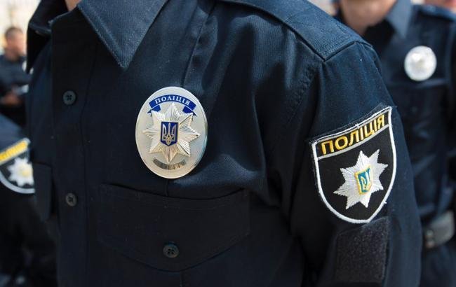 В столице мужчина избил и покусал патрульных  - today.ua