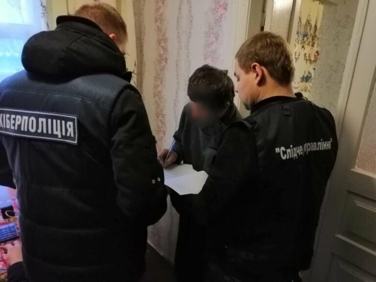 Отец-сутенер на Киевщине насиловал дочерей и снимал порнографические видео  - today.ua