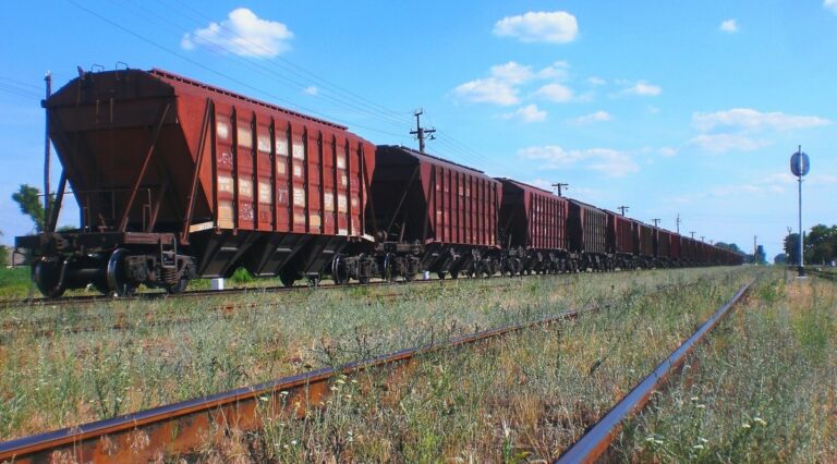 “Укрзалізниця“ повідомляє про мільйонні збитки через крадіжки вантажів - today.ua