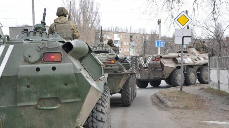В Україні можуть ввести воєнний стан: що це означає для українців  - today.ua