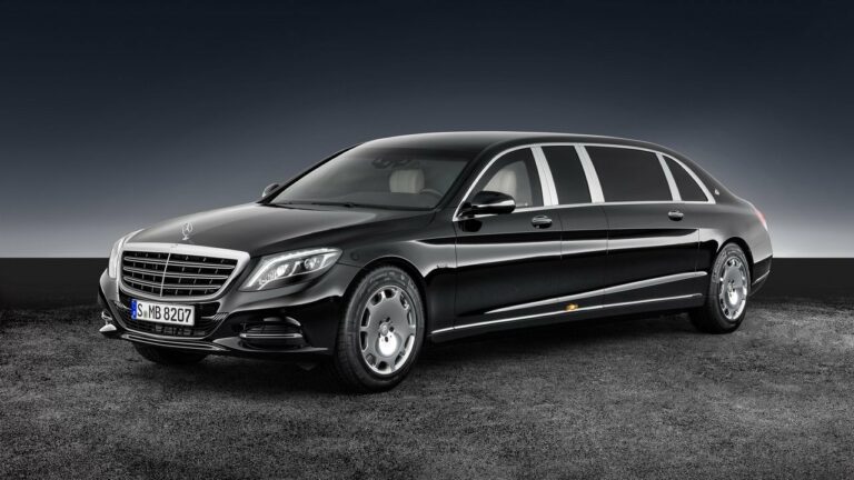 Автобаза президента закупила два бронированных Mercedes по 600 тысяч долларов - today.ua