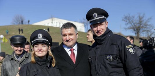 Украинским полицейским значительно повысят зарплаты - today.ua