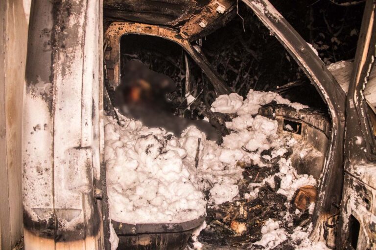 В столице мужчина заживо сгорел в собственном авто - today.ua
