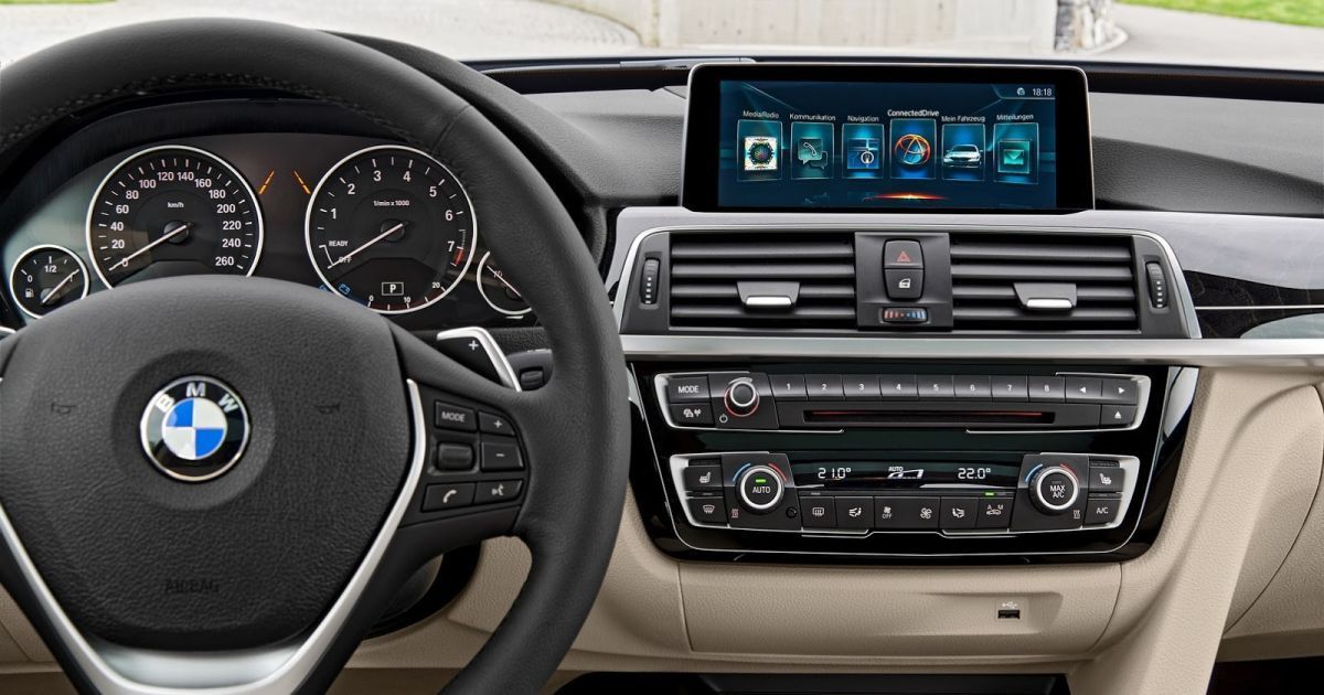 "Евробляхи" украинцы начали бросать прямо на трассе