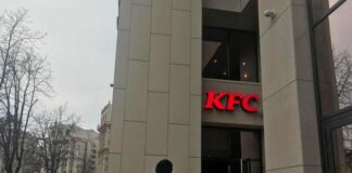В Киеве закрыли скандальный KFC в Доме профсоюзов  - today.ua