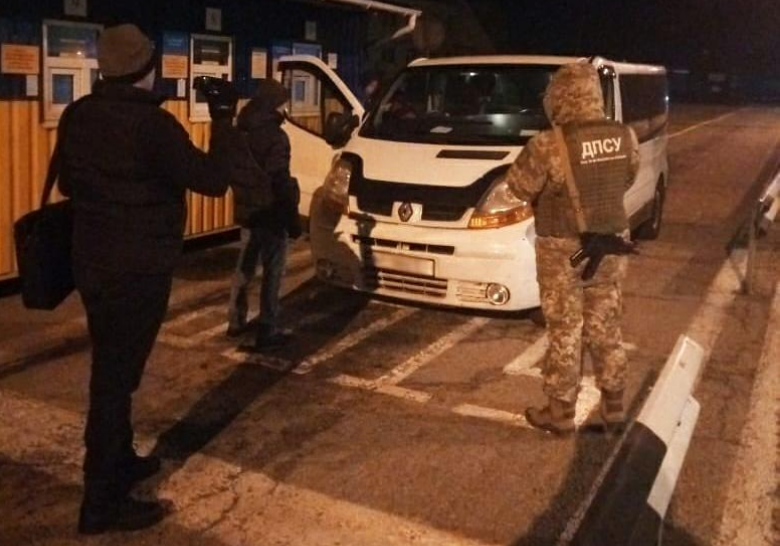 Транзитом до Росії: прикордонники викрили незаконний маршрут в'їзду до РФ