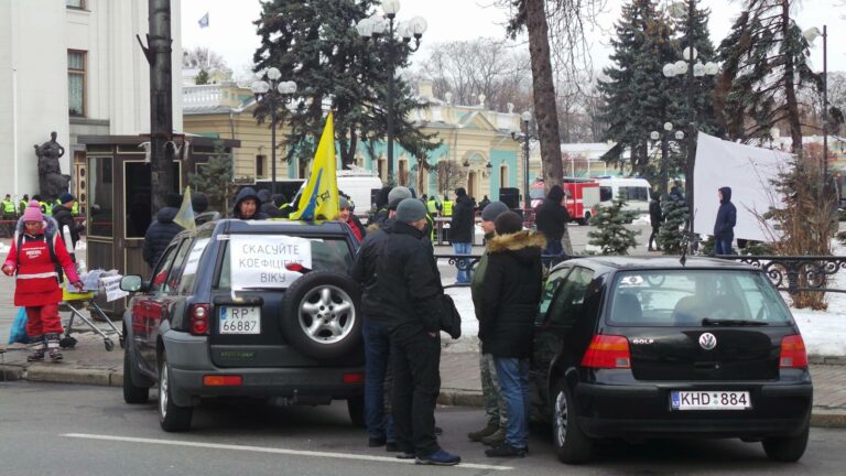 Мошенники на таможне: “евробляхеров“ предупреждают о подделке документов  - today.ua