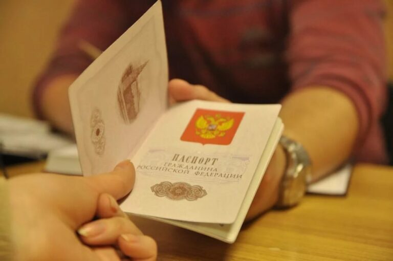 Российское гражданство для украинцев: РФ упростила процедуру получения паспортов  - today.ua