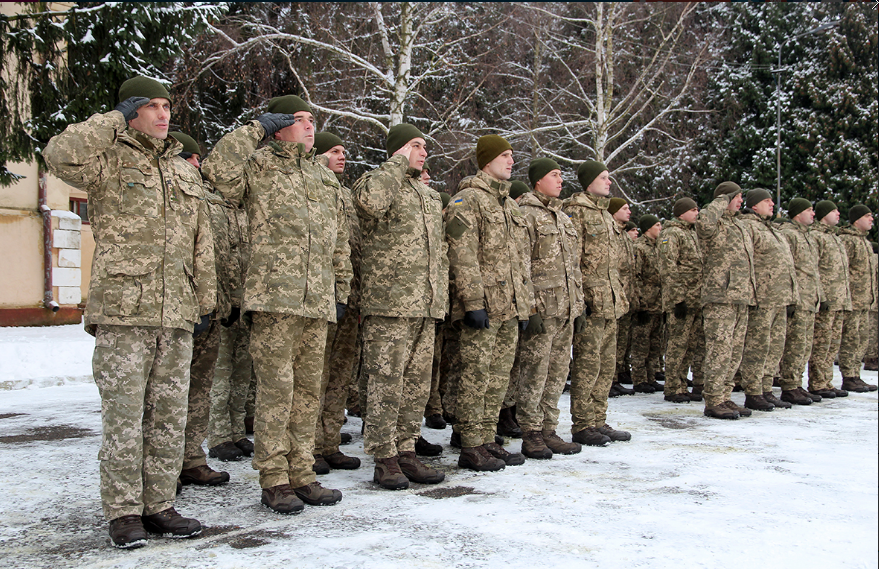 Украинские военные поехали разминировать Косово