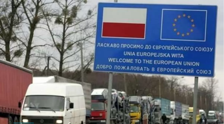 Госпогранслужба предупредила об огромных очередях на украинско-польской границе - today.ua