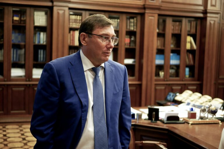 НАБУ і САП закрили справу проти генпрокурора Луценка - today.ua