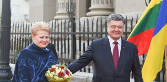 Порошенко підписав документ, який буде захищати заробітчан у Литві - today.ua