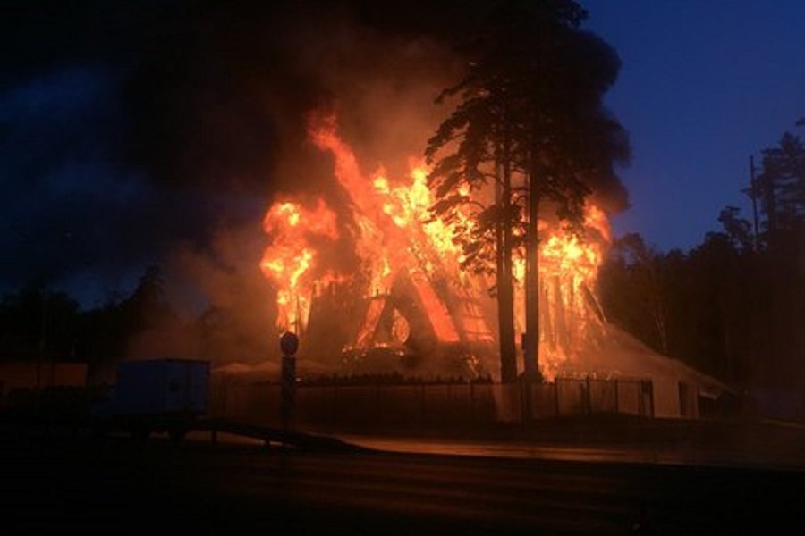 В Киеве сгорел ресторан украинской кухни