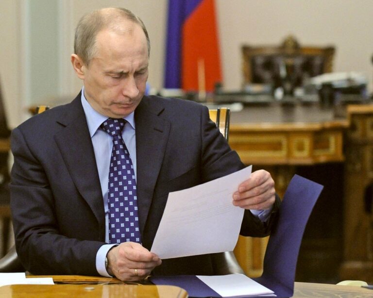 Путин передал Трампу новогоднее письмо  - today.ua