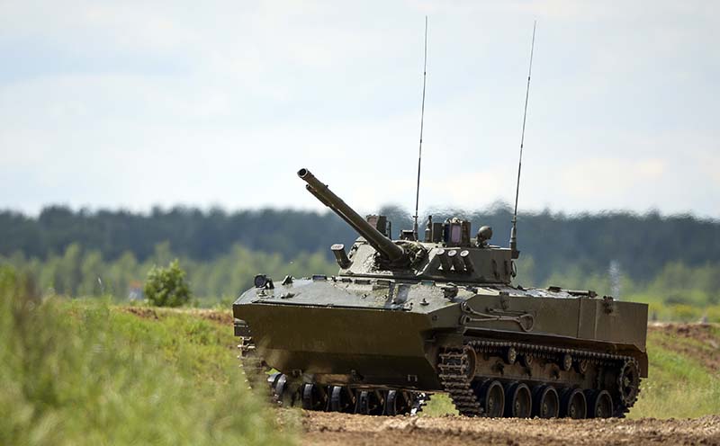 Порошенко рассказал, сколько российских военных и техники сосредоточено вдоль украинской границы