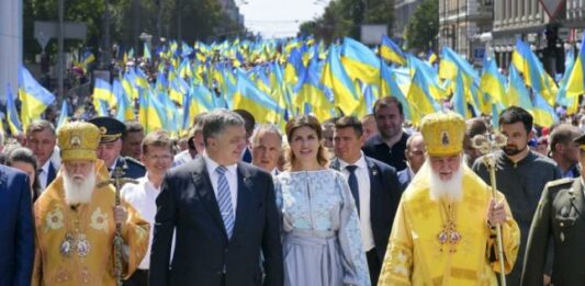 Политиком 2018 года украинцы признали Порошенко, а главным событием года — объединение украинских православных церквей - today.ua