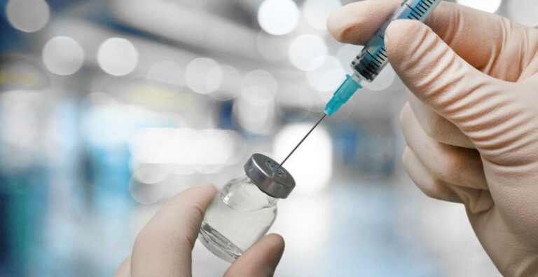 У МОЗ назвали причину відсутності вакцин у поліклініках  - today.ua