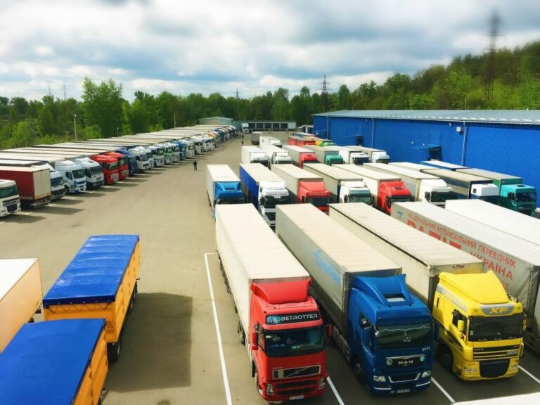 Без черг на кордоні: поляки запровадили нову схему митного оформлення вантажівок  - today.ua