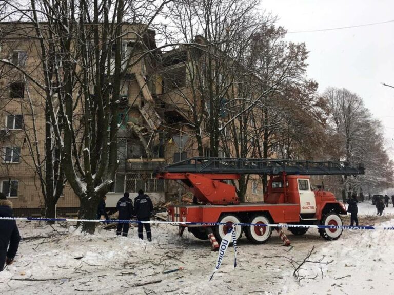 Взрыв газа в многоэтажке: три этажа разрушены, есть пострадавшие  - today.ua