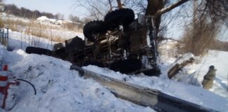 На Черкащині військова вантажівка з боєприпасами потрапила в ДТП - today.ua
