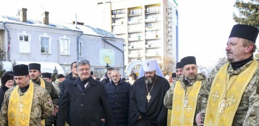 Порошенко отреагировал на упреки о несамостоятельности ПЦУ - today.ua